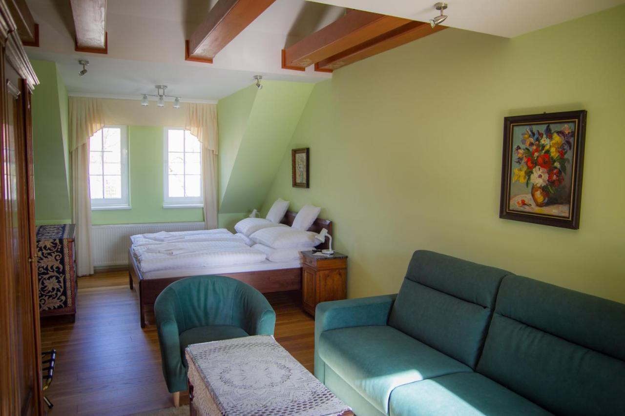 Hotel Bojnicky Vinny Dom بايموتْسْ المظهر الخارجي الصورة