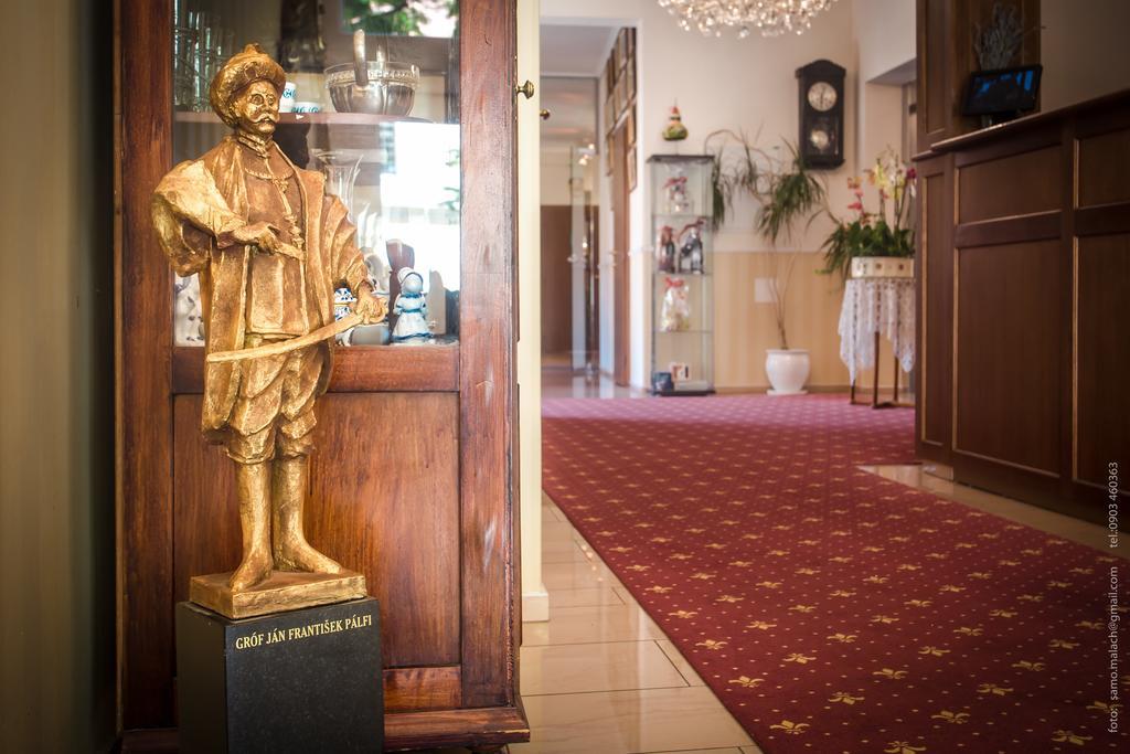 Hotel Bojnicky Vinny Dom بايموتْسْ المظهر الخارجي الصورة